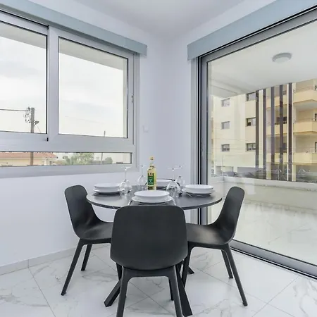 Διαμέρισμα Mirage 2-br In *