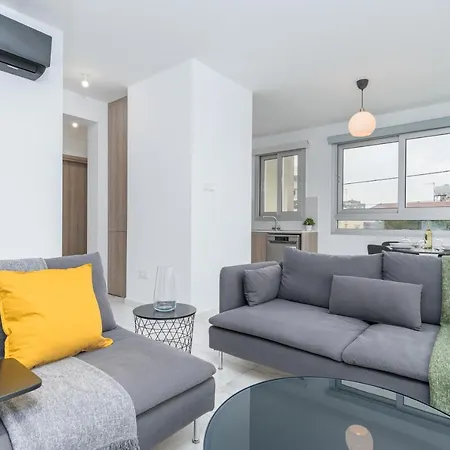 Mirage 2-br In لارنكا