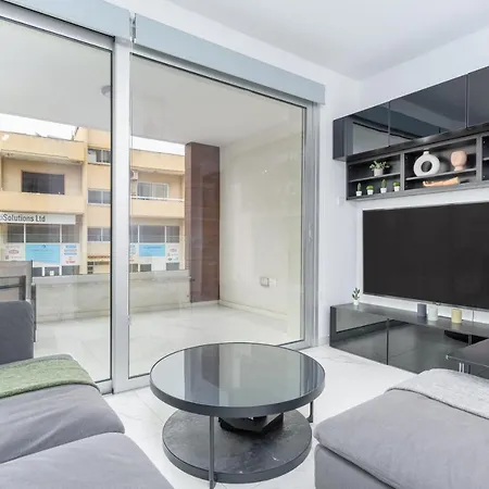 Mirage 2-br In Apartman